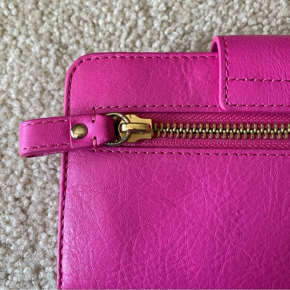 Juicy Couture Hot Pink Wallet - Picture 5 of 15